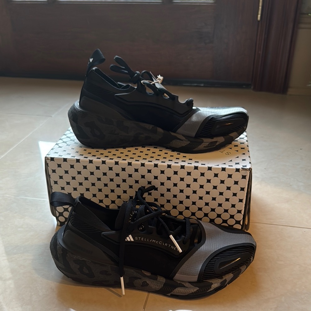 Stella McCartney Black and Gray Athletic Shoes